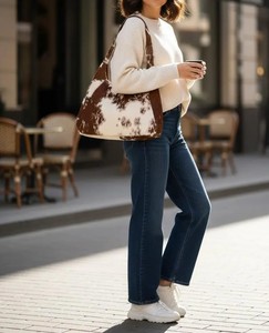 Bolso de hombro de cuero vacuno con pelo, estilo occidental, hecho a mano, moderno, tipo hobo, para mujer - Product Image 4