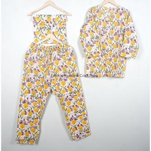 Ensemble de pyjamas en coton 100% à imprimé floral fait main, manches longues, col rond, vêtements de nuit décontractés pour l'été et le printemps - Product Image 4