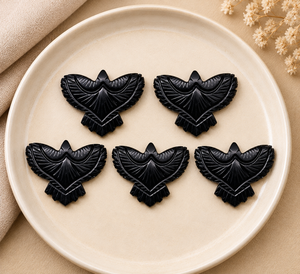Sculpture d'aigle en onyx noir de 30 mm, pendentif artisanal en pierre précieuse pour la fabrication de bijoux, décoration, artisanat, fournitures en gros - Product Image 4