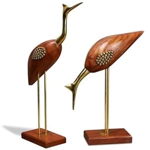 Sculpture Moderne en Bois de Couple d'Oiseaux, Figurine Décorative en Laiton Faite à la Main, Art de Table pour la Maison, le Bureau ou comme Cadeau - Product Image 1
