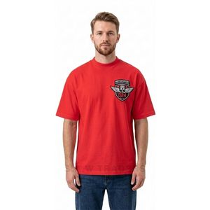 T-shirts rouges à épaules tombantes avec impression graphique du numéro de division de course à l'avant et à l'arrière, style streetwear automobile décontracté - Product Image 1