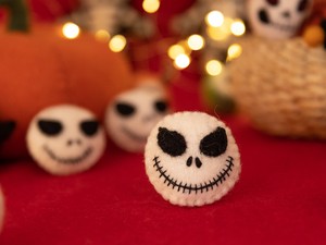 Adornos de Cabeza de Esqueleto Cosidos a Mano en Fieltro Ecológico Blanco, Decoración de Halloween DIY, Apliques de Costura, Materiales para Manualidades - Product Image 2