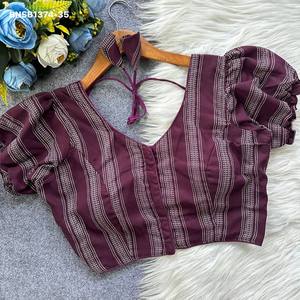Blusa Hakoba de Algodón de Alta Calidad con Patrón de Rayas, Manga Abullonada Acolchada y Cierre Frontal, Colección Lista para Usar a Precio de Mayoreo - Product Image 3