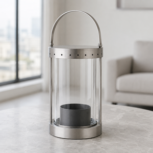 Grande lanterne à bougie rectangulaire moderne noire de luxe, conçue avec une structure métallique carrée audacieuse et des accents dorés riches. - Product Image 2