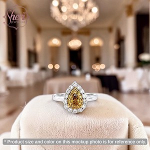[Sheri Jewels] Anillo de Diamantes Naturales en Oro Blanco y Amarillo de 18K con Diamante Amarillo Dorado en Forma de Pera y Estilo Halo - Regalo para Ella - Product Image 3