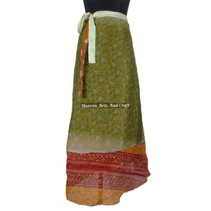 Sari en soie imprimé réversible fait main indien de style bohème grande taille pour femme, jupe longue à enrouler - Product Image 1