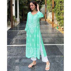 TRAVAIL DE BRODERIE EN FIL DE RAYONNE À LA MODE KURTI AVEC PALAZZO VERT DE MER - Product Image 1