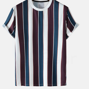 T-shirt décontracté à col rond et manches courtes pour homme, coupe classique, rayé bleu, bordeaux et blanc - Product Image 1