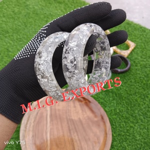 Hot and Most Sell Resin <b>Bangles</b> Resin <b>bangles</b> are versatile accessories used as bold and fashion-forward statement jewelry.2026. - Product Image 2