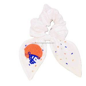 Chouchou perlé de football jour de match cravate de cheveux perle de rocaille casque arc élastique bandeau personnalisé Cheer cheveux écologiques faits à la main - Product Image 1