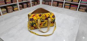 Bolsa Deportiva Táctica de Terciopelo Amarillo de Lujo, Alta Calidad y Durabilidad, Ecológica, Gran Capacidad, Cierre de Cremallera, Marca Le Souvenirs - Product Image 2