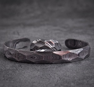Conjunto de Anillo y Brazalete de Acero de Damasco |   Joyería para hombre con incrustaciones de latón forjado a mano, forma de luna, 9 mm de ancho, 2-3 mm, regalo de moda - Product Image 2