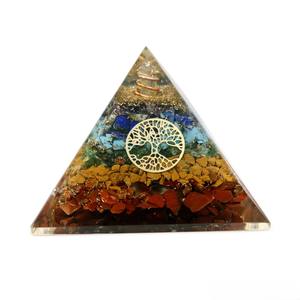 Figura Decorativa de Orgón con 7 Chakras y Símbolo OM, Hecha a Mano con Piedras Preciosas, Venta al Por Mayor - Product Image 2