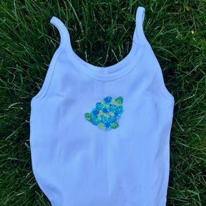 Unique Design White Ribbed Cotton Tank <b>Top</b> With Bead Embroidery Animal Patch Sleeveless Crew Neck Summer Crop <b>Top</b> For Women - Product Image 1