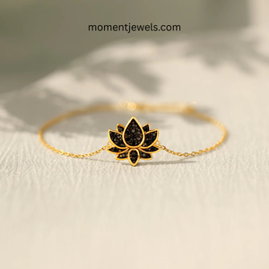 สร้อยข้อมือโซ่ลายดอกบัวสีดำ เงินแท้ 925 ชุบทอง ประดับเพชรซิร์คอน เครื่องประดับมินิมอลสำหรับผู้หญิง ของขวัญสำหรับสวมใส่ - Product Image 2