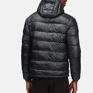 Nouvelle arrivée, veste d'hiver rembourrée en coton de haute qualité, fabriquée au Pakistan, avec logo personnalisé sur le devant et service OEM - Product Image 2