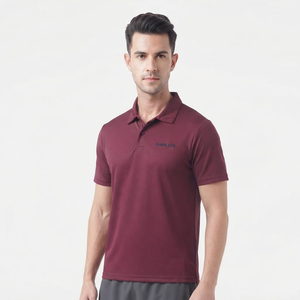 Polo en polyester uni à manches courtes, personnalisable avec logo, de bonne qualité, décontracté, coupe classique, couleur bordeaux - Product Image 2