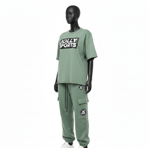 Ensemble haut et pantalon cargo pour femme en jersey de coton premium 220 GSM, vert sauge, avec logo imprimé et broderie. - Product Image 4