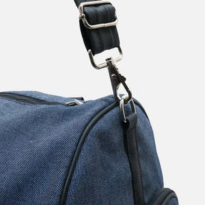 Bolsa de Viaje de Cuero Genuino con Bolsillos Frontales, Acabado de Primera Calidad, Diseño de Lujo para Fin de Semana - Product Image 3