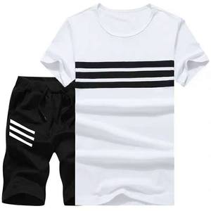 Ensemble décontracté d'été 2 pièces pour homme : T-shirt respirant à col rond et manches courtes en 80 % coton avec short à cordon de serrage - Product Image 2