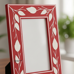 Cadre photo rouge artisanal, élégant et décoratif pour table - Product Image 3