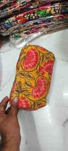 กระเป๋าเครื่องสำอางแบบควิลท์ทำมือลายพิมพ์บล็อกอินเดียผ้าฝ้ายขนาดใหญ่ ชุดกระเป๋าใส่ของอเนกประสงค์ เป็นมิตรกับสิ่งแวดล้อม กันน้ำ พร้อมซิป - Product Image 2