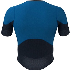 T-shirt de sport respirant en toile pour homme, coupe classique, séchage rapide, pour musculation, entraînement en salle de sport, avec logo sur le devant - Product Image 2