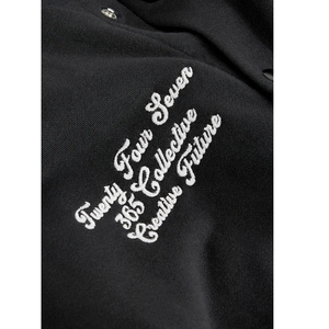 Veste universitaire unisexe noire et blanche avec logo brodé sur la manche gauche, coupe classique, col rabattu, vêtement décontracté pour l'automne - Product Image 5