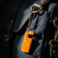 4GoodThings Gantungan Kunci Ramah Lingkungan dari Polietilena Daur Ulang Baja Tahan Karat Poles dengan Cetak Digital yang Dapat Dipersonalisasi