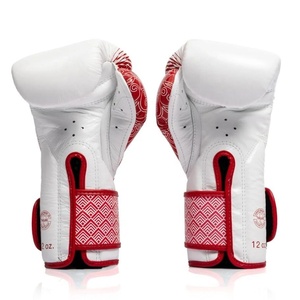 ถุงมือชกมวย Fairtex คุณภาพพรีเมียม สีขาวลายแดง หนังแท้ ปิดด้วยแถบตีนตุ๊กแก สำหรับฝึกซ้อม เหมาะสำหรับผู้ใหญ่ วัยรุ่น และเด็ก - Product Image 3