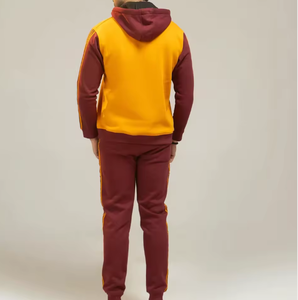 ชุดวอร์มบล็อกสีสำหรับผู้ชาย – เสื้อมีฮู้ดแบบคอนทราสต์และกางเกงจ็อกเกอร์ลายแถบด้านข้าง ชุดกีฬา 2 ชิ้น - Product Image 4