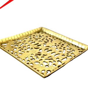 Plateau de service artisanal de luxe exclusif en métal, motif floral créatif, pour accessoires de vaisselle, décoration de mariage et fêtes - Product Image 1