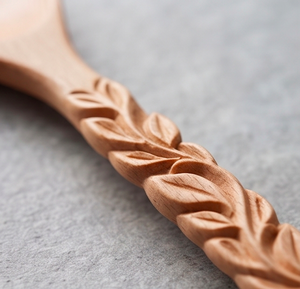 Ensemble de fourchettes et cuillères en bois poli à la main avec manches sculptés en forme de feuille, design traditionnel, couverts réutilisables pour le camping et l'hôtellerie - Product Image 2