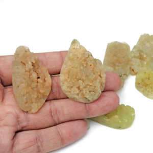 Cabujón de Prehnita Druzy Verde Natural al por Mayor, Cristal Curativo Suelto de Alta Calidad, Cambio de Color 20-35mm para Fabricación de Joyería de Plata - Product Image 3