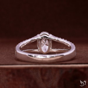 Bague de fiançailles de luxe en or blanc 10K avec diamant de laboratoire ovale 1 carat certifié IGI, sertie pavé, pour cadeau de mariage - Product Image 3