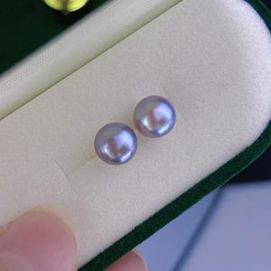 Boucles d'oreilles en or 18 carats avec perles d'eau douce de 7,5 à 8 mm, perles Aurora, perles blanches élégantes, petit ampoule, perles blanches élégantes Aurora - Product Image 2