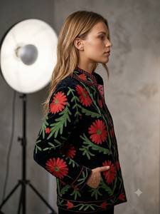 Chaqueta de Terciopelo para Mujer con Bordado Floral, Cuello Mandarín, Manga Larga, Estilo Otoñal Prairie Chic, Bordado a Mano, Cierre de Cremallera - Product Image 2