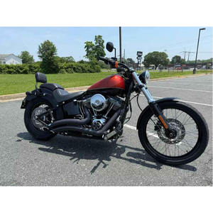 Harley-Davidson Softail Blackline Custom Performance Bold Control Ride Precision Usada del 2011 - Product Image 1