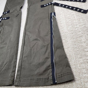 Pantalon évasé en jean vert olive pour femme, détails lacés, fermetures éclair latérales, taille haute, coupe ample, longueur cheville, motif géométrique, style vintage - Product Image 3
