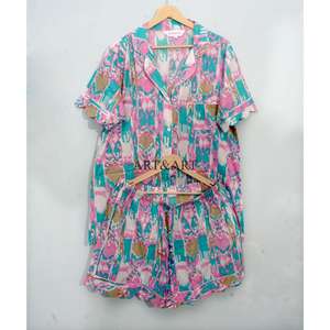 Elegante Conjunto de Pijama Ligero de Algodón para Mujer, Estampado Floral Romántico, Pantalón Corto, con Bolsillo Delantero, el Mejor Regalo de Navidad para Ella - Product Image 5