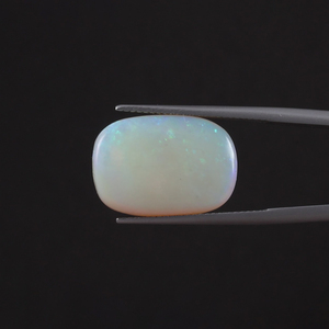 โอปอลธรรมชาติคุณภาพสูง รับรองโดย IGI สีขาว น้ำหนัก 9.81 กะรัต รูปทรงคุชชั่น ขนาด 19.5x13.5 มม. ขัดเงา ใช้น้ำมัน/แว็กซ์ ขนาด 6 มม. - Product Image 1