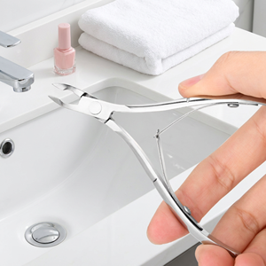 Cortacutículas Profesional de Acero Inoxidable, Envío Rápido, Recortador de Manicura, Nuevo Diseño, Caja de Regalo Duradera para un Uso Conveniente - Product Image 1