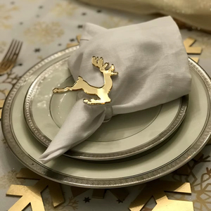 Anneau de serviette en aluminium en forme de renne, classique et festif, idéal pour la décoration de table de Noël traditionnelle - Product Image 1