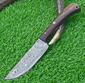 Impresionante Cuchillo de Chef de Acero de Damasco Forjado a Mano |   Cuchillo de Cocina de 9.5 Pulgadas con Mango de Madera Natural - Product Image 1