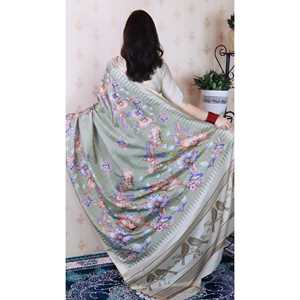 ผ้าไหมทัสซาร์สีเขียวพิสตา ลายพิมพ์ธรรมชาติ ทอแบบซารี ผ้าคลุมไหล่และผ้าพันคอแบบดั้งเดิมของอินเดีย - Product Image 3