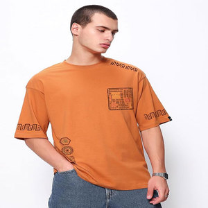 T-shirt décontracté pour homme, col rond, manches courtes, imprimé graphique, coupe classique, streetwear, couleur orange - Product Image 2