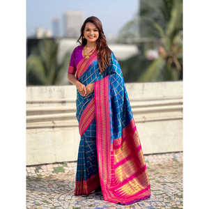 Sari en soie douce bleue à carreaux Elite Weaves avec contraste traditionnel en zari, robe de soirée élégante tissée - Product Image 6