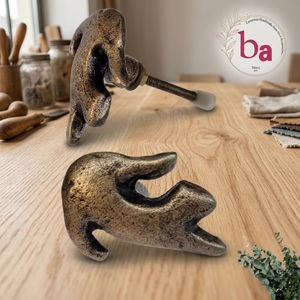Ba Bronze Novelty Shape Cabinet Handle <b>Rustic</b> Design Durable Furniture Knob for Home Bar - Product Image 1