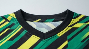 Conjunto de Camiseta de Fútbol Geométrica Verde y Amarilla para Hombre, Cuello en V, Manga Corta, Absorbe la Humedad, Ajuste Atlético, para Todas las Temporadas - Product Image 5