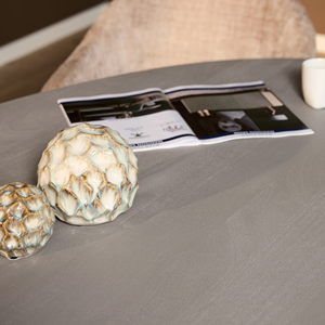 Mesa de Comedor Moderna con Base de Madera con Diseño de Listones Verticales de Aspecto Lujoso, Forma Ovalada Sólida y Cubierta de Madera de Mango con Acabado Gris - Product Image 6